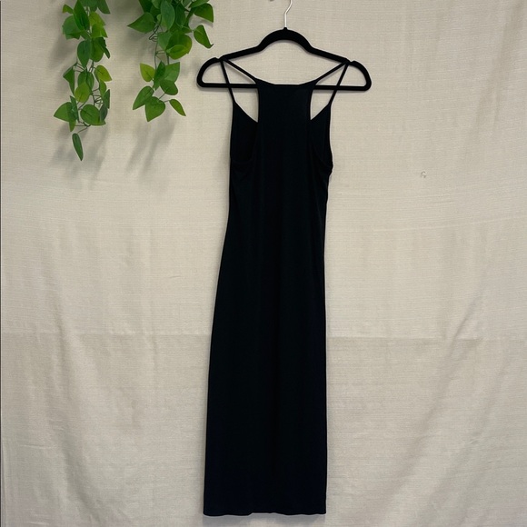 Elegant Black Spaghetti Strap Dress - Picture 2 of 3